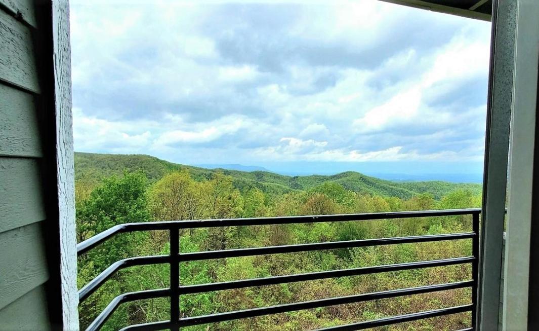 Mountain Villa Magnificent Views - 2 Pools, Fireplace & Hot Tub Gatlinburg Dış mekan fotoğraf